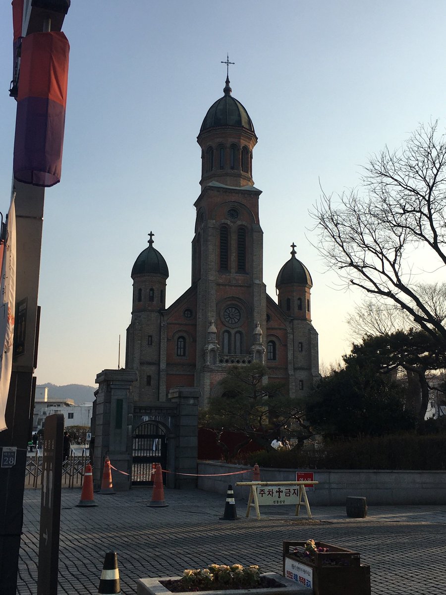 펖 tweet media