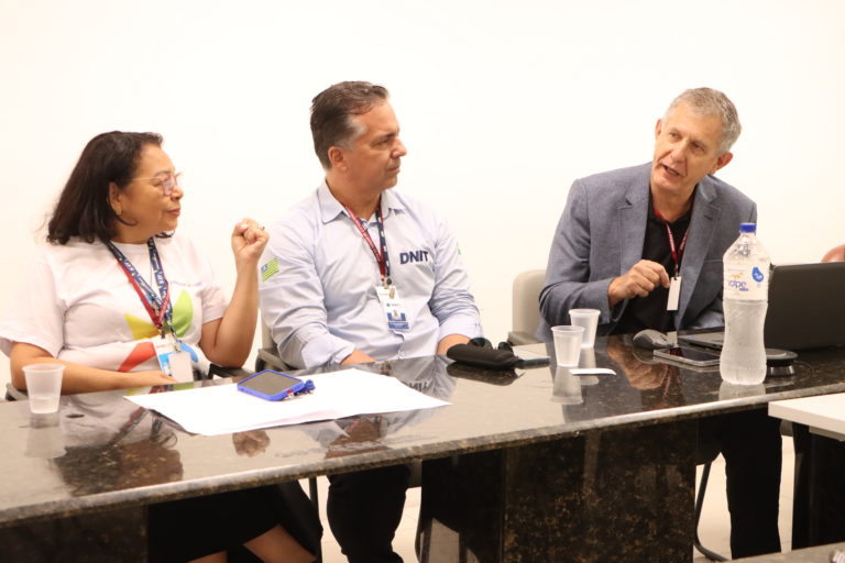 LabtransUFSC's tweet image. 🚦📚 Educação para o Trânsito avança no Piauí com participação do LabTrans/UFSC

A ampliação do Programa Conexão DNIT de Educação para o Trânsito no Piauí foi pauta de reunião entre o Ministério Público do Estado do Piauí (MPPI), o Departamento Nacional de Infraestrutura de