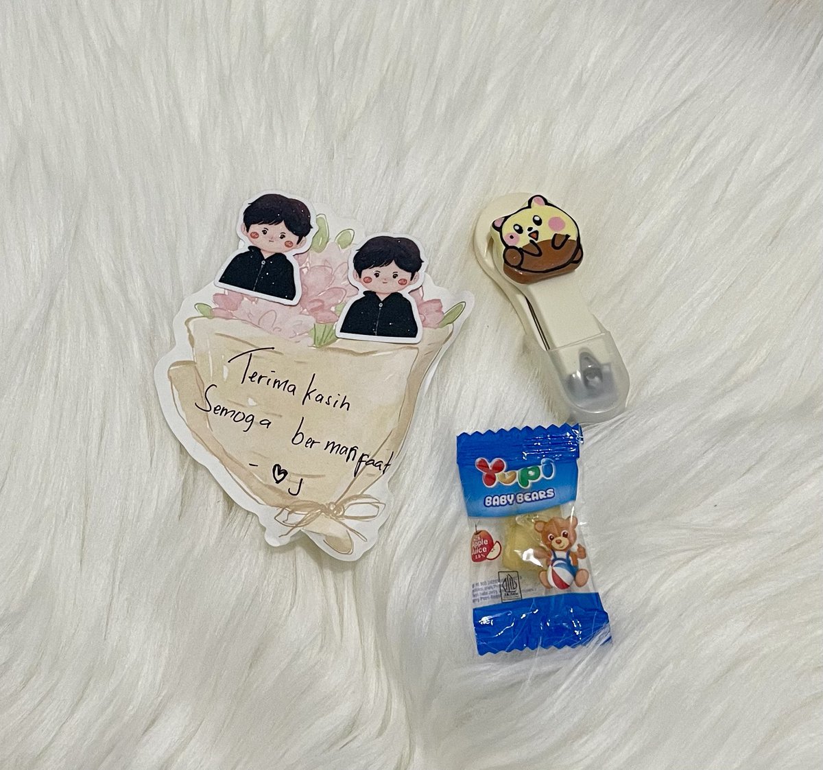 MissPark275's tweet photo. Thank you so much @chavaadaily and @panpan14_ for this cute freebies 🫶☺️ https://t.co/6VVETJM5t3