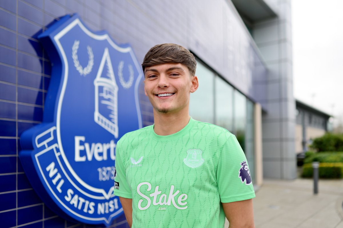 Everton Under-21s goalkeeper George Pickford has signed a new contract with the Club until June 2028 – and joined Conference North side Southport on a short-term loan deal. 🔵

Well in, George! 👏

🔗evertonfc.com/news/2026/febr…