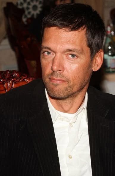 Сегодня 13 февраля свой 60-летний юбилей отмечает актёр театра и кино , поэт, журналист, телеведущий Михаил Мамаев !