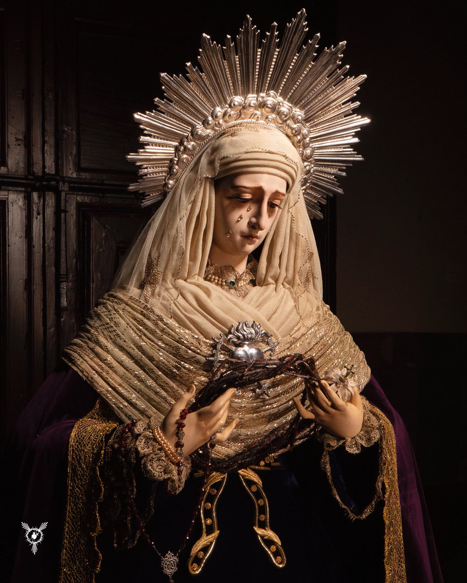 𝗩𝗲𝘀𝘁𝗶𝗺𝗲𝗻𝘁𝗮 | Para este tiempo de Cuaresma, Nuestra Señora del Amor y del Trabajo se presenta ataviada con la sobriedad propia de este periodo litúrgico.