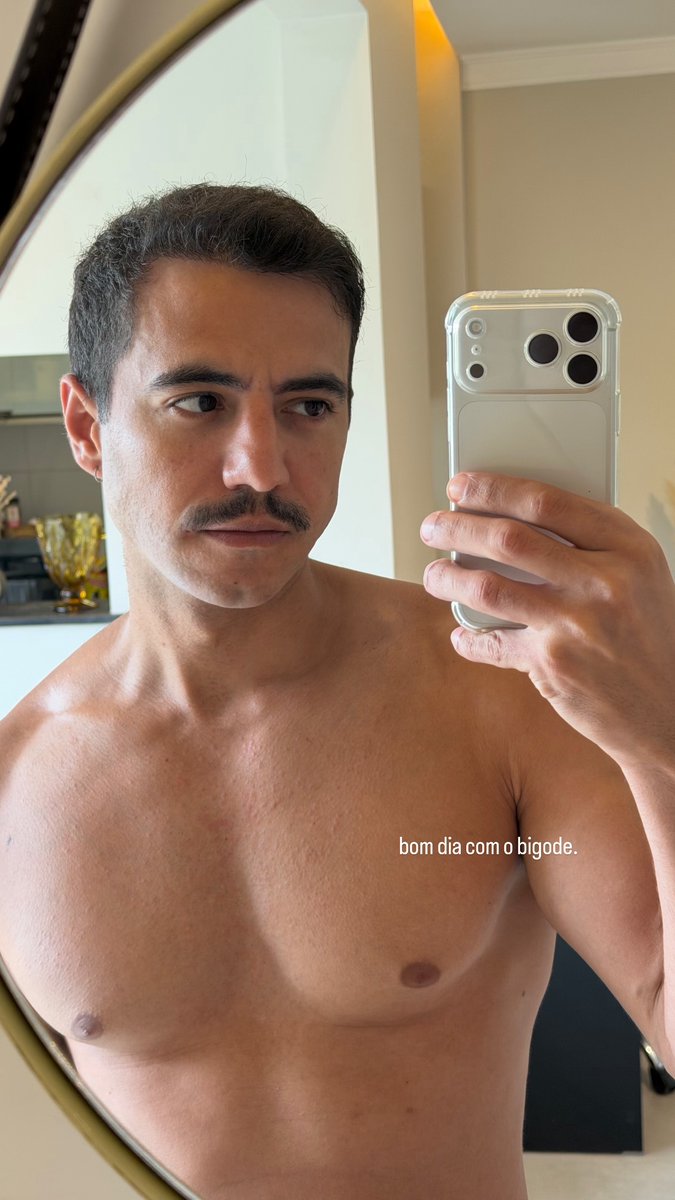 50tonsdele's tweet photo. Matheus Lisboa ativando o modo selfie 👀 https://t.co/uuzsD4jZHR
