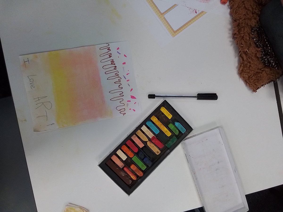 Class 4T tweet media