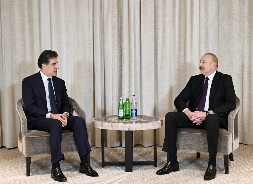 EsAzvision's tweet photo. El Presidente de Azerbaiyán se reúne en Múnich con el Jefe de la región kurda de Irak  
https://t.co/K5009FVKTH https://t.co/Zpv4N8eeNy