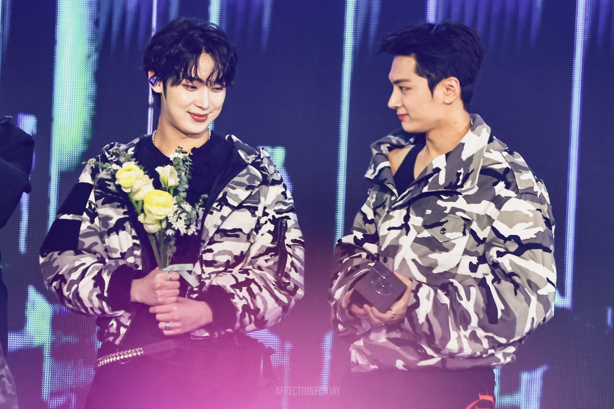 AFFECTIONFORJAY tweet media