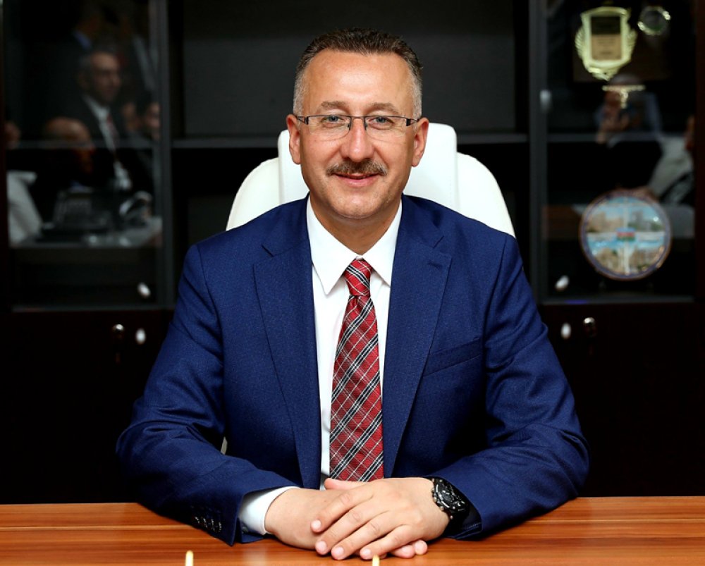 Adapazarı Belediye Başkanı Mutlu Işıksu, AK Parti Genel Merkezi tarafından kesin ihraç talebi ile disipline sevk edildi.