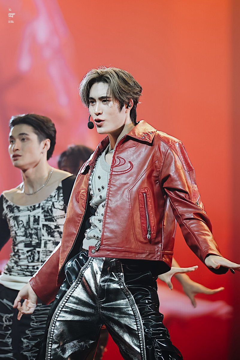 เห็นการพัฒนาของเจมีไนน์ทุกครั้ง ถึงจะเป็นเพลงที่เคยฟังแล้ว แต่ทุกครั้งที่เอาเพลงตัวเองขึ้นคอน เจมทำให้มันรู้สึกต่างไปทุกครั้งเลย เก่งมาก 🥺❤️

THE FIRST RISE WITH GEMINI 
#RISERCONCERTD1
#Gemini_NT #เจมีไนน์