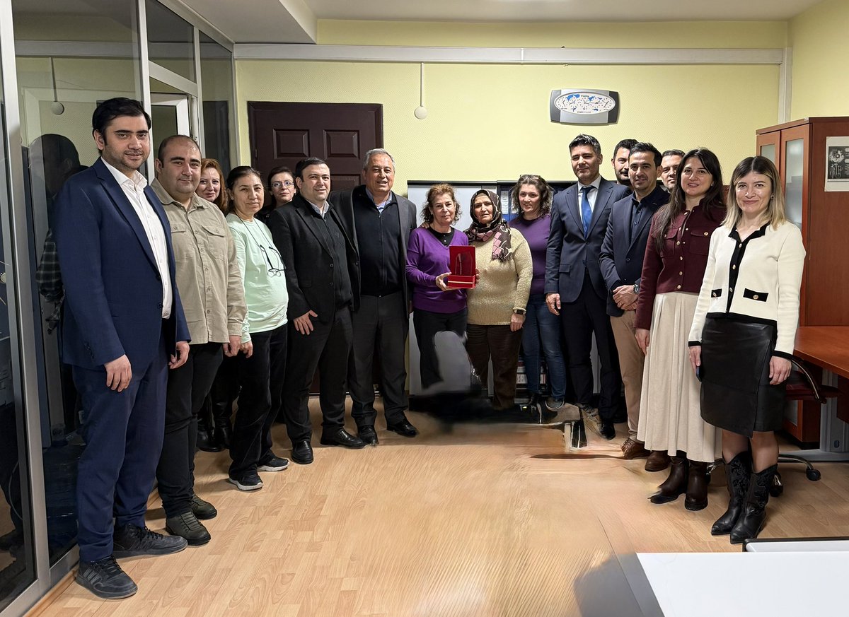 Kurumumuza uzun yıllar emek vererek değerli hizmetlerde bulunan kıymetli üyemiz Ayşe Bayrak’a, emeklilik hayatında sağlıklı, huzurlu ve mutlu bir ömür diler; bundan sonraki yaşamında başarı ve güzelliklerin daim olmasını temenni ederiz.

Sevgi ve saygılarımızla

#İMDBüroSen