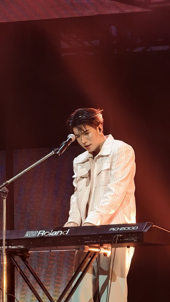 CLOVER RISE THE STAGE 

#RISERCONCERTD1
♡ <a href="/keenkeno_sp/">คีนคนเลี้ยงกุ้ง</a> #keenkeno 

From this                                           To this