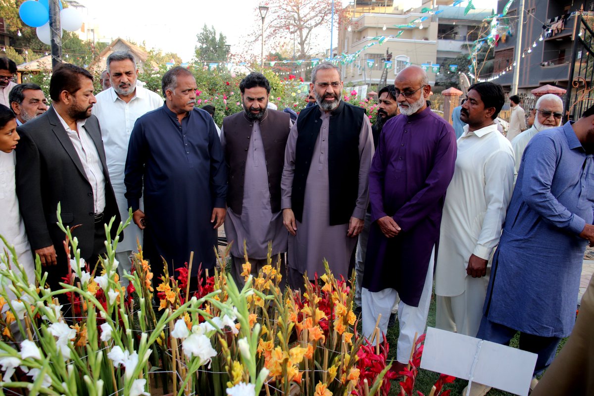 nomanjeet's tweet photo. امیرجماعت اسلامی کراچی منعم ظفرخان ٹاؤن میونسپل کارپورشن گلبرگ کے تحت لال قلعہ پارک فیڈرل بی ایریا میں 3 روزہ فلاور شو کا افتتاح،دورہ و خطاب کررہےہیں۔اس موقع پر امیرضلع گلبرگ وسطی کامران سراج،ٹاؤن چیئرمین گلبرگ نصرت اللہ و دیگر موجود ہیں ۔
#JITown #JIDharna_SindhAssembly https://t.co/sitnYvhbNn