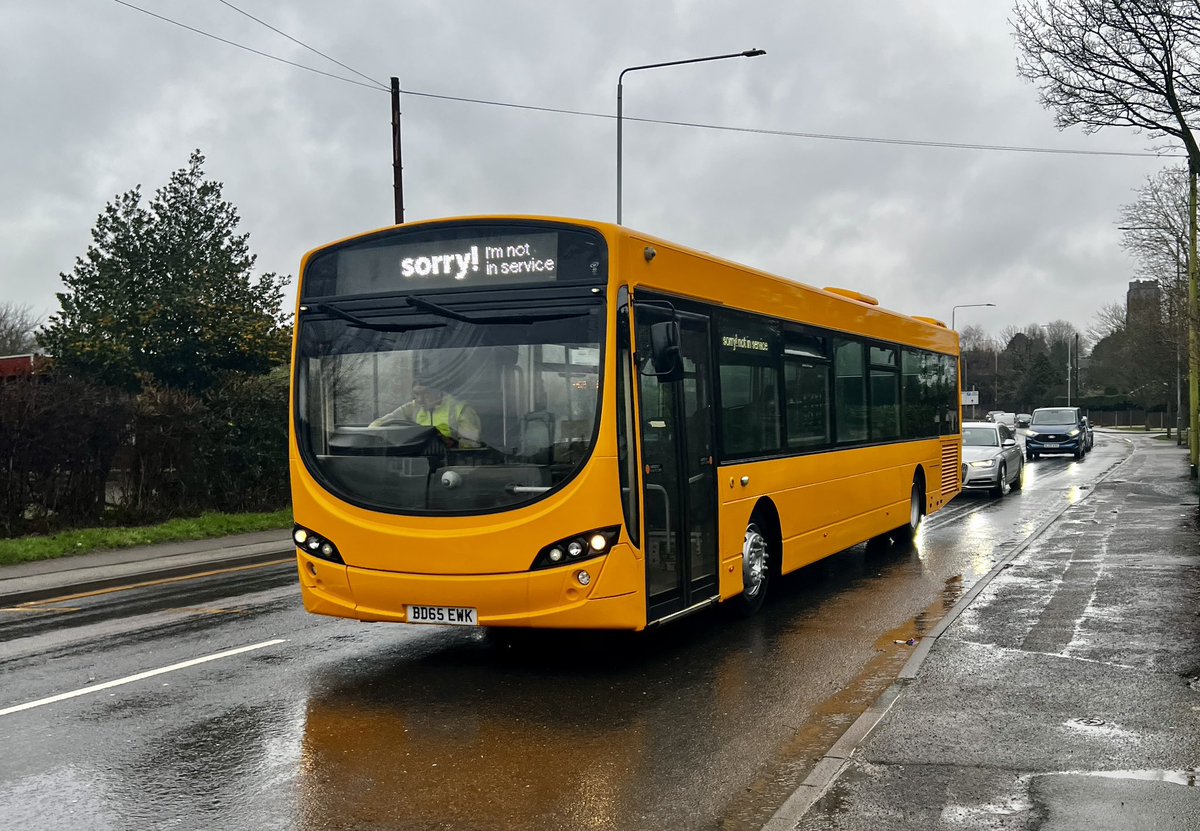 DGRBusAdventure's tweet photo. Former @trentbartonland #thetwo, Volvo B8RLE Wright Eclipse 3 BD65 EWK (778) at Eastwood heading towards Langley Mill in what I believe is base #thesixes livery.
#DanielsBusAdventures https://t.co/U2LTK5aL8E