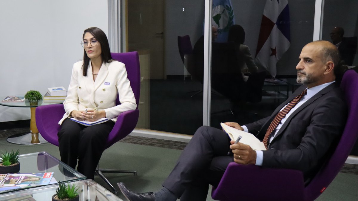 OIM_LAC's tweet photo. La migración exige soluciones compartidas. Para fortalecer respuestas más coordinadas ante los desafíos de la migración en América Latina y el Caribe, @BELTRANDDIEGO, Enviado Especial de @OIM_LAC, se reunió con el diputado Rolando González Patricio, director de @Parlatino_org. https://t.co/cqadnGAP98