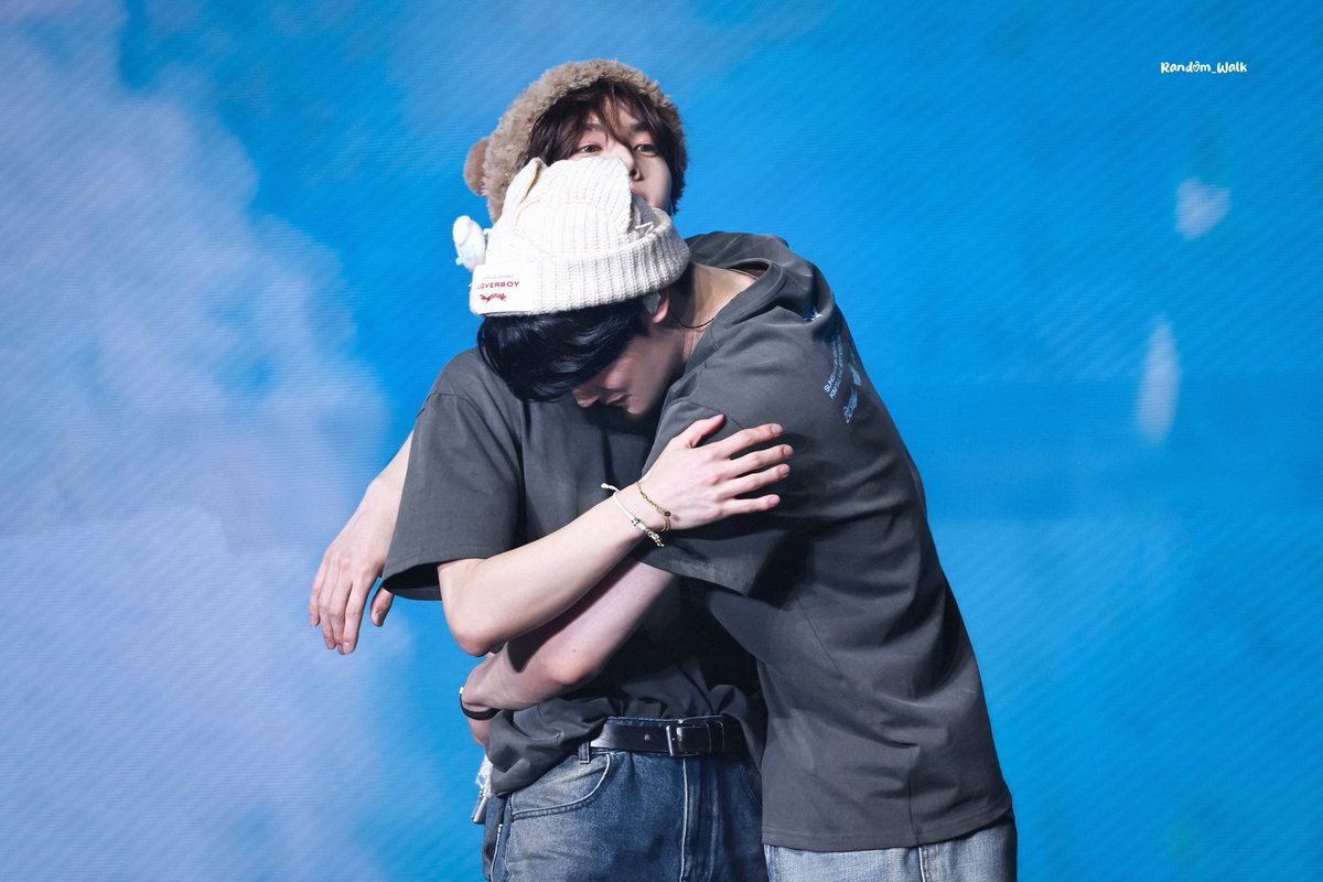 Randomwalk tweet media