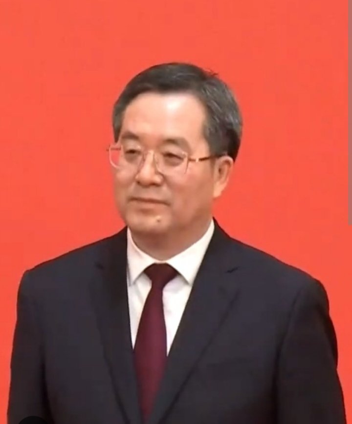 ThomasD17033's tweet photo. 举报中共中央政治局常委，国务员副总理丁靴祥，中共中央政治局委员国务院副总理何立峰，中共中央政治局委员国务员副总理刘国中，中共中央政治局委员国务院副总理张国清，贪污腐败，大肆敛财出卖国家利益，为特定利益人输送利益，买官卖官 https://t.co/FTqkr2yrWH