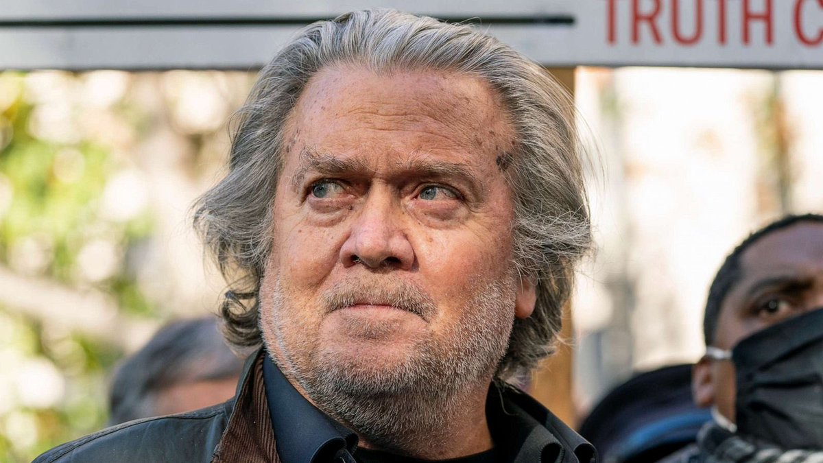 ElderGrizzly's tweet photo. @I_amMukhtar Or it was Steve Bannon… #easymistake https://t.co/rPMlgdoTFq