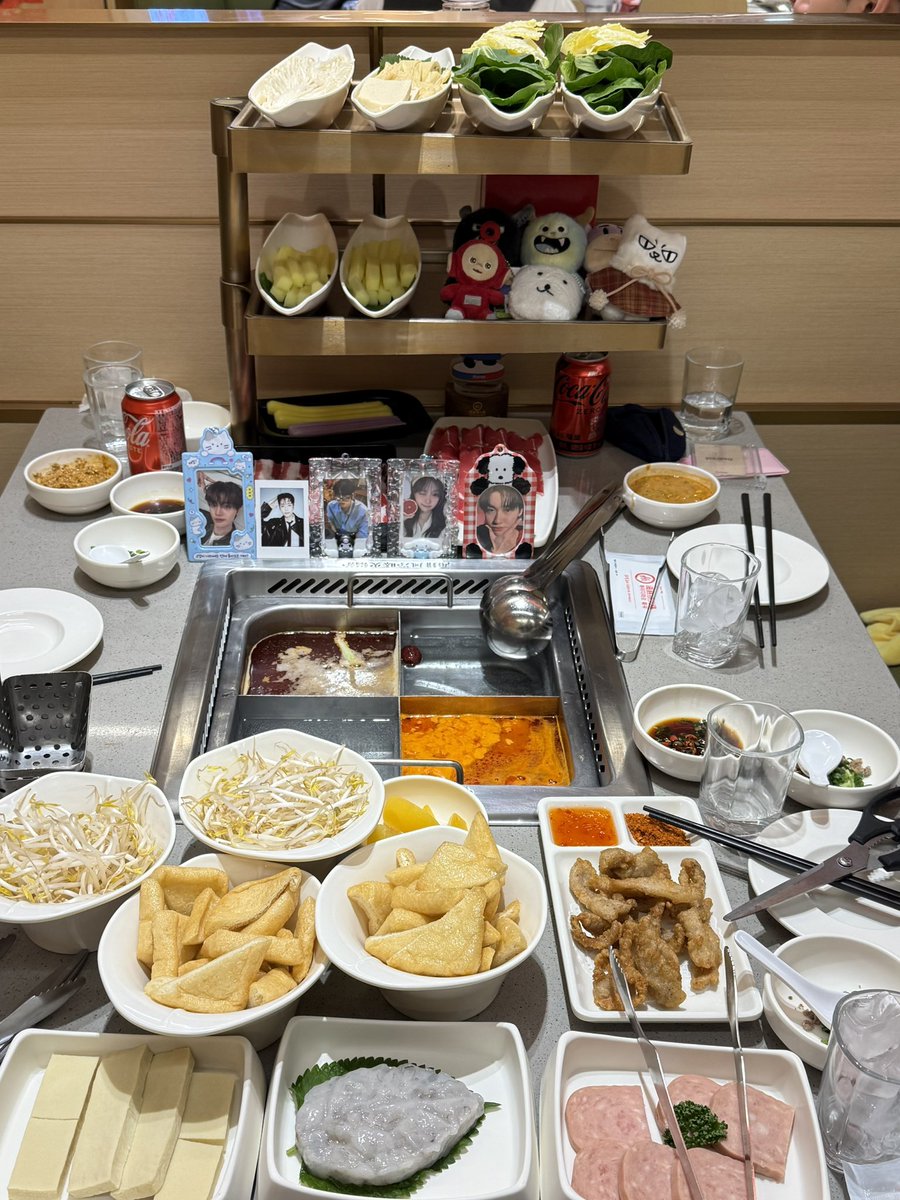 jmindung's tweet photo. 떡국 대신 하이디라오 먹고 오십살 먹음 https://t.co/9I0hi6yLo3