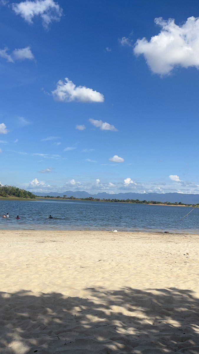 After four years without seeing my family, I finally had the blessed opportunity to travel back to my small hometown in Brazil. The past two weeks have been calm; I really “slowed” down from work(still shipping, but most of my time dedicated to fam).
I noticed that as my parents