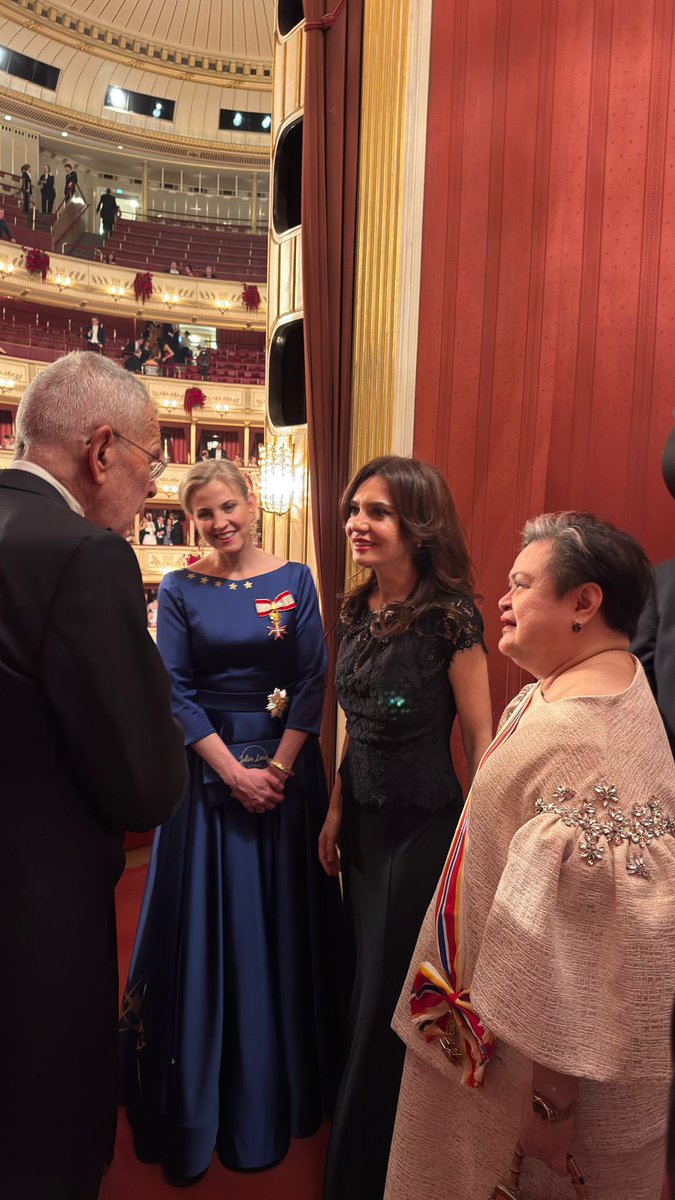 elisaspiropali's tweet photo. 🇦🇱🇦🇹 Honored to attend the exquisite Vienna Opera Ball at the invitation of Austria’s Federal Minister for European and International Affairs @BMeinl under the patronage of the Federal President, Dr. Alexander Van der Bellen.
This distinguished invitation extended to Albania highlights the strong partnership between our countries and the enduring role of culture as a bridge of friendship and diplomacy.