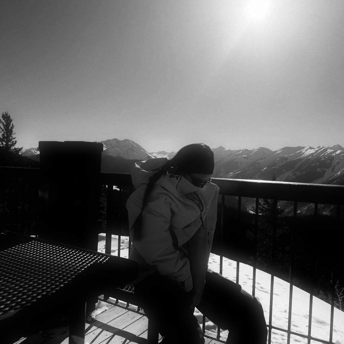 devotionov's tweet image. ᅟᅟᅟᅟ
         Bom dia! Como vão essa manhã? Eu estou aqui novamente aproveitando a neve nos meus momentos livres sem trabalhar. A Itália realmente é legal em época de inverno.
ᅟᅟᅟᅟ