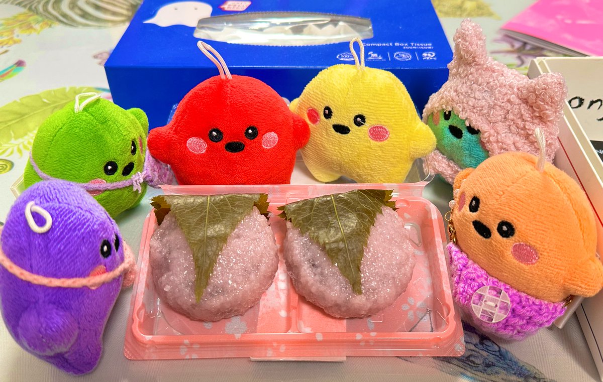 サクラ🌸ちゃんの新色発表記念に 今日のおやつはサクラもち🌸にしま