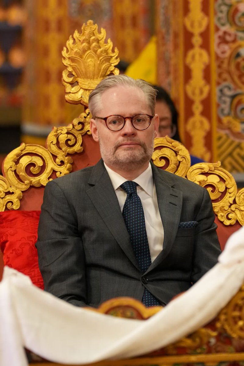 DenmarkinIndia's tweet photo. Great honour presenting my Credentials today to His Majesty King Jigme Khesar Namgyel Wangchuck at a beautiful ceremony at the Royal Palace in Thimphu. Denmark and Bhutan share a long history of friendship and partnership 🇧🇹 🇩🇰 @MFABhutan https://t.co/QlsKIudJyE