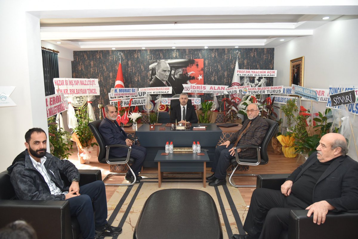 Yönetim Kurulu Başkanımız Sayın Mehmet Ali Dumandağ, Yönetim Kurulu Üyelerimiz Sayın Recep Polatcan ve Sayın Mustafa Demir ile birlikte, Elazığ Esnaf ve Sanatkârlar Odaları seçimlerinde göreve seçilen başkanlara hayırlı olsun ziyaretinde bulundular.