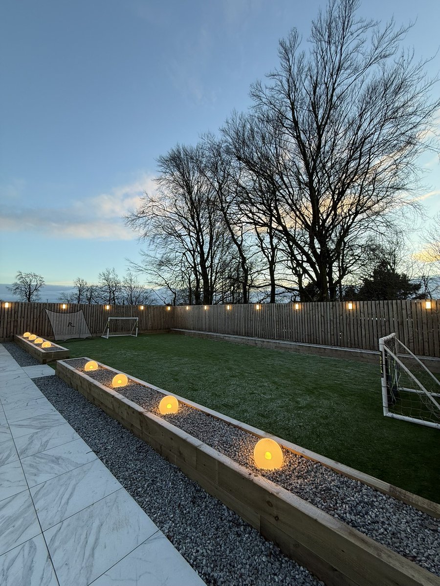 Derek Howie tweet media