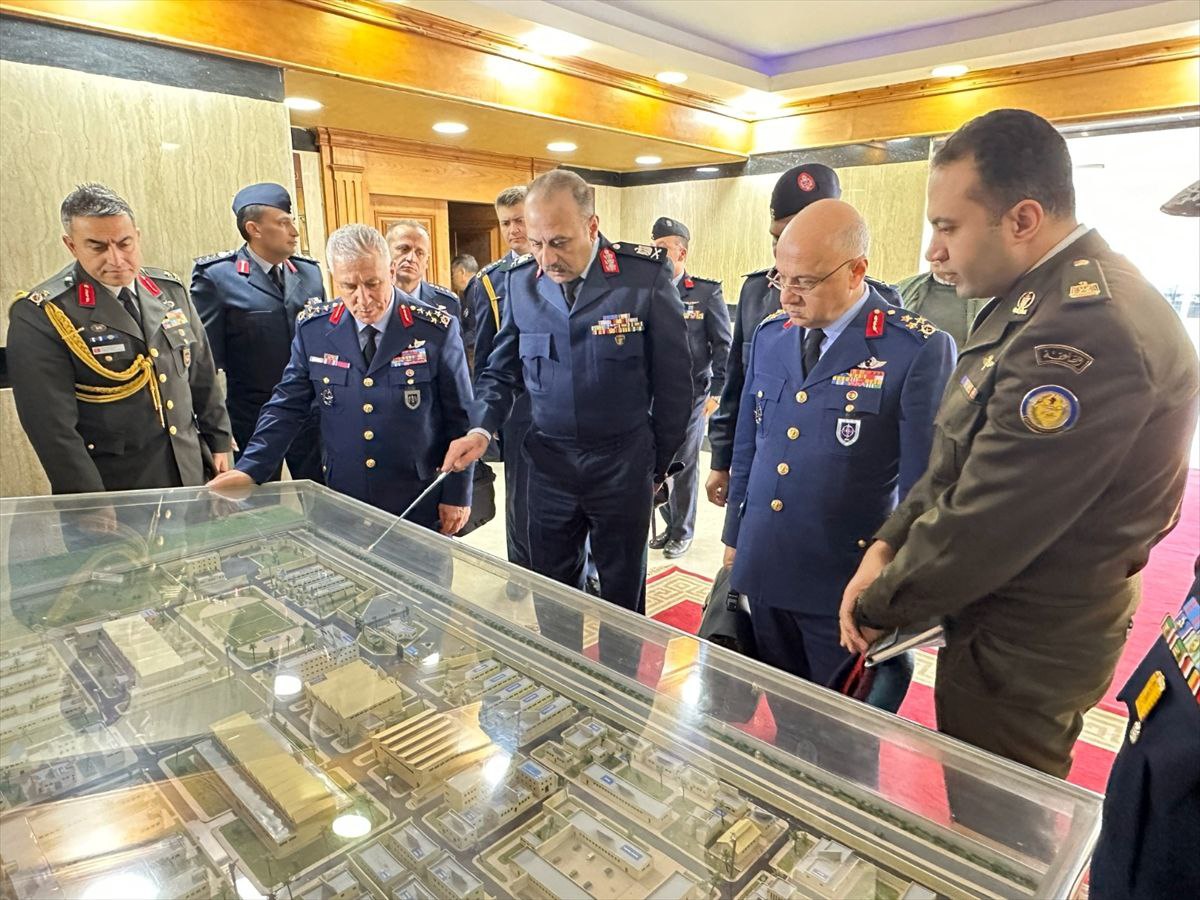IS A NEW FRONT AGAINST ISRAEL FORMING?

Turkish media reports a warming of military ties between Turkey and Egypt, including a visit by the Turkish Air Force commander to Egypt and meetings with his Egyptian counterpart at an air base near Cairo.

Regional alignments are