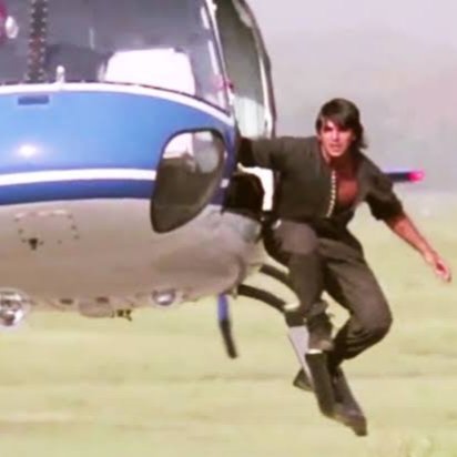 FilmoriaHub's tweet image. 🚨Just once—if #AkshayKumar returns to his classic action zone,

💥then it’s over for the 3-year-born action hero #ShahRukhKhan 😂🔥

💥#Akshay is the baap of action heroes.
That kind of raw, real action? No one can match it.
💥If he comes back to action, it won’t be hype—it’ll