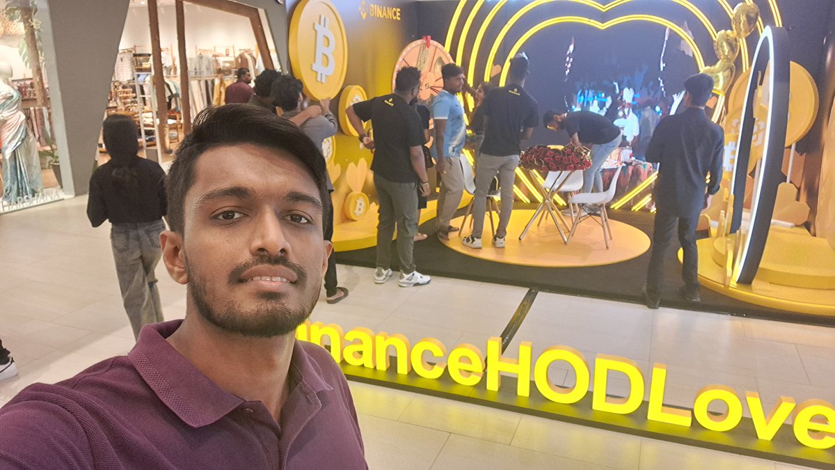 dinukapathi's tweet photo. #BinanceHODLove 

@binance @BinanceDesi https://t.co/ks1Plc0tQX