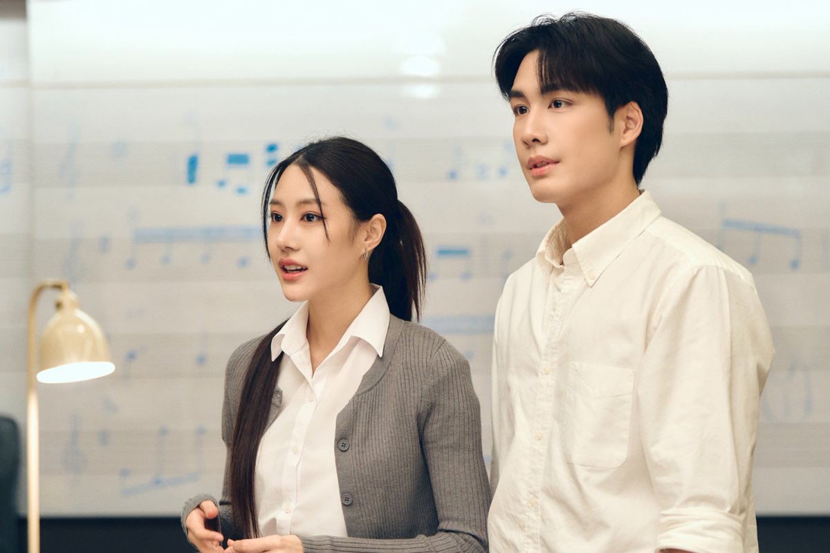 SNEAK PEEK EP.3 🎬

📺 รับชม “ด้วงกับเธอ Duang With You Series” พร้อมกันทุกวันเสาร์ เวลา 21.30 น. ทางช่อง one 31

📲 ดูออนไลน์เวอร์ชัน UNCUT เวลา 22.30 น. บนแอป iQIYI และเว็บ iQ.com ที่เดียวเท่านั้น : s.iq.com/DuangWithYou 

#ด้วงกับเธอSeries