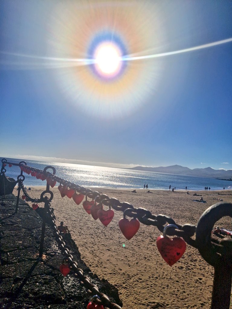 NiamhMcKernan's tweet photo. Last weekend was a welcome break from this rain. This weather would put ye daft #wheretonext https://t.co/YACFQ93sj7