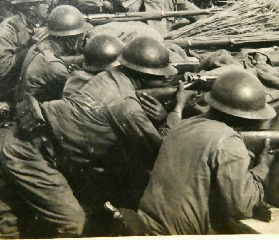 安達オースティン『日本軍フォトアーカイブ』『海軍陸戦隊史保存会