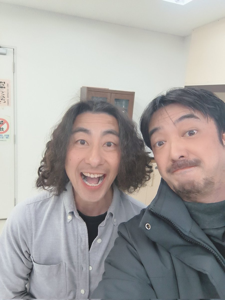 と、いうことで明日が本番!!!!
残席わずかですが、お時間と興味があればぜひとも。

写真はマスター役の持丸さん。
めちゃくちゃ味があって面白いので好きなんすよ。
こちらも注目してくだだれば!