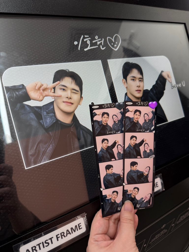 howon photoism in singapore 🥰

first day release first day take pic ^_^
things I do for (only) you, Lee Howon 😆

#이호원 #호야 #LEEHOWON