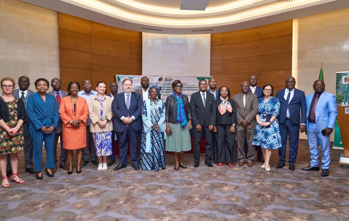 PamCongo_CD's tweet photo. @PamCongo a réitéré cette semaine son engagement auprès de @EnvDDBC_GouvCg et @GouvernementCG pour la lutte contre le changement climatique au 🇨🇬. L'adaptation est essentielle et permettra d'améliorer de la résilience des populations les plus affectées. https://t.co/VsdbeqEWe5