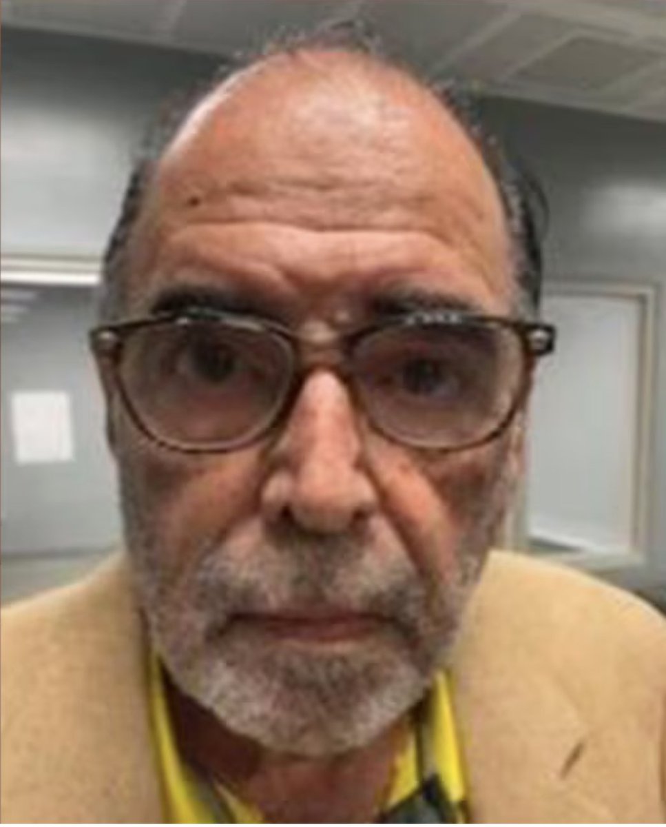 Amazing story: ICE recently arrested Armando Fernández Larios, a former agent of Augusto Pinochet’s secret police, in Florida. 

He is wanted in Chile for participating in the 1976 bombing in Washington that killed Orlando Letelier &amp; Ronni Moffitt, among many other crimes.