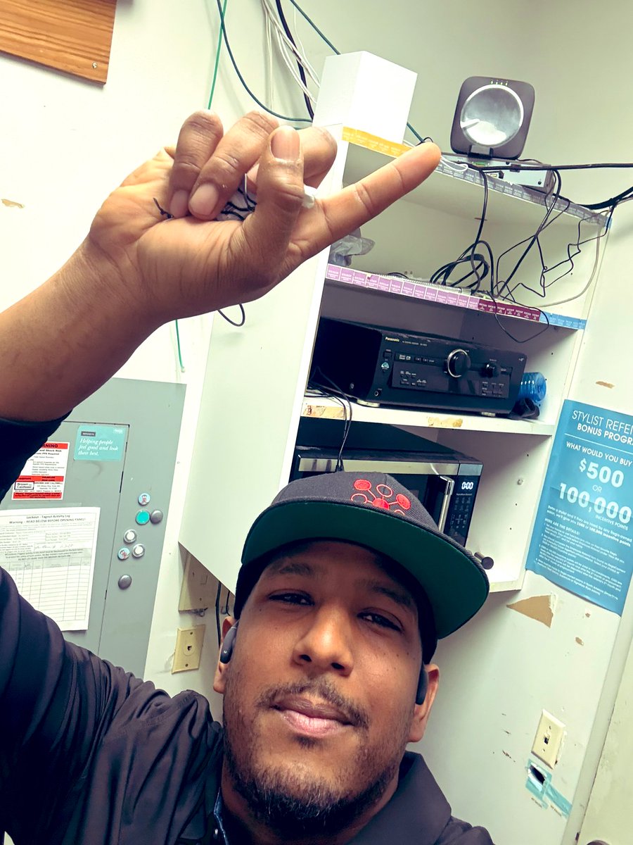 MaknBank tweet media