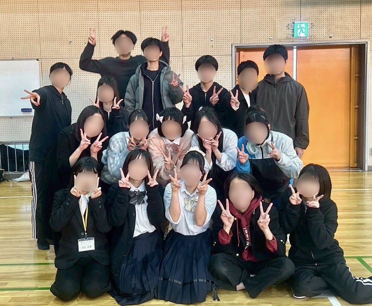 kano_engeki's tweet photo. SHOW 文化祭公演が終了しました✨
ご来場いただきありがとうございました！
２年生はこの公演をもちまして引退となります。
今まで応援してくださった皆様、本当にありがとうございました！！！
これからも加納高校演劇部をよろしくお願いします✨
#加納高校 #加納高校演劇部 https://t.co/l2viW77pst