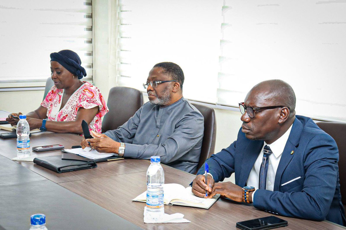 SepcimAEM tweet media