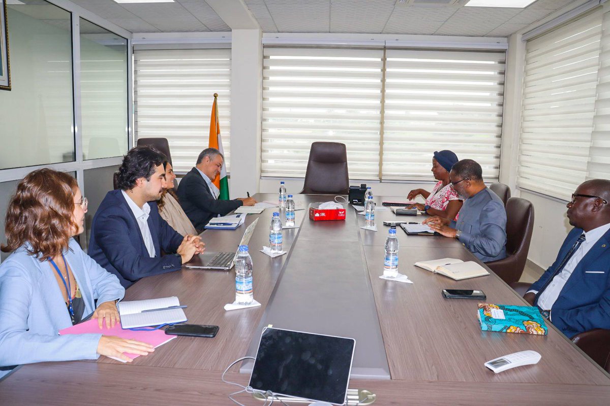 SepcimAEM tweet media