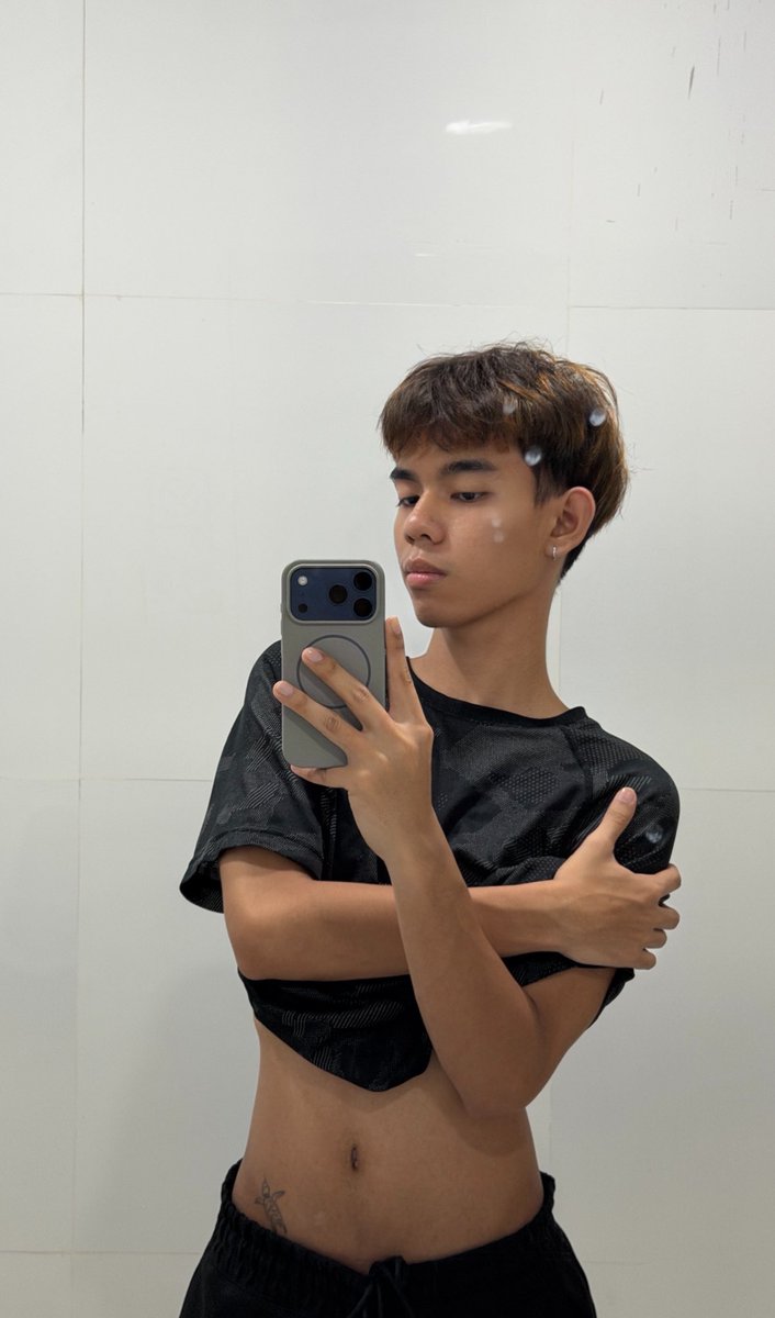 sethsilogz's tweet photo. Hi https://t.co/OzTTJS5OVP