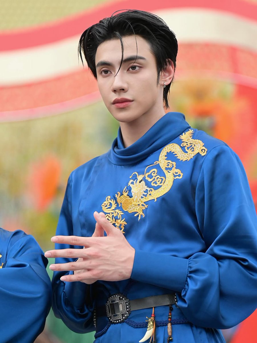 คนเล็กของตระกูลไหน หล่ออะไรขนาดนั้น

#BUSCNYatICONSIAM
#ICONSIAMCNY2026  
#PEEMWASU