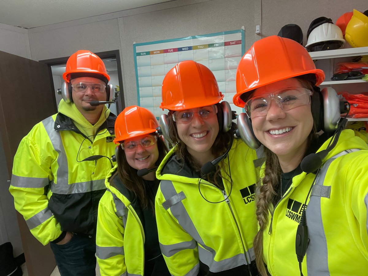 A few LCSWMA team members visited AMP’s sortation facility in Virginia this week! AMP uses AI to sort &amp; recover recyclable materials directly from municipal solid waste streams. This project serves the Southeastern Public Service Authority of Virginia and 1.2 million residents.