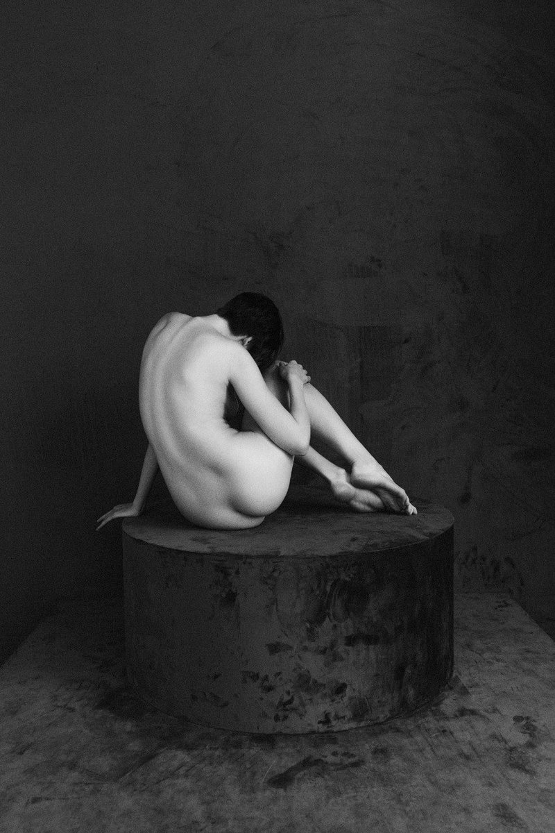 Good morning, beautiful souls 🖤 

~ Feel the Silence ~ 1/1 • 2.1 SOL