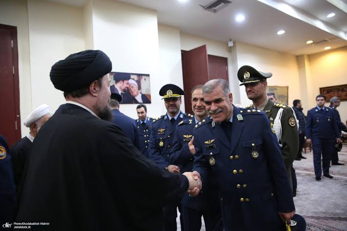 MR_5679's tweet photo. این دیدار و این عکس ها دارن کد میدن
از درون تغییرات وسیعی شکل خواهد گرفت https://t.co/kZHKZJLqAj