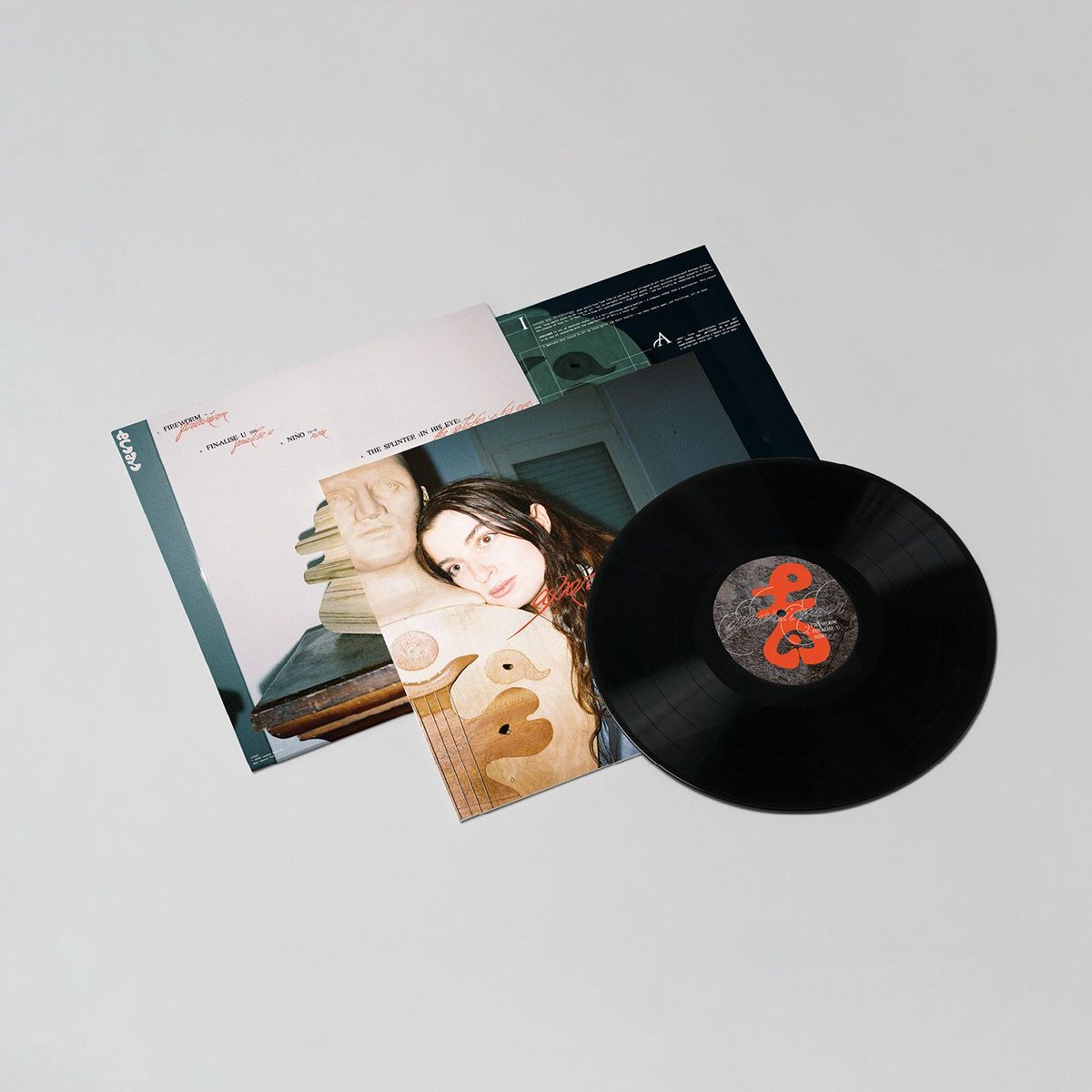 LapsusBarcelona's tweet photo. Today is a very special day for us. 𝗔𝗣𝗢𝗥𝗜𝗔𝗠𝗢𝗥, the new EP by London-based, Barcelona-born artist @elsas_hi, is officially out!

✨ Explore the full release and grab your copy: https://t.co/DhK2q7t9Y7 https://t.co/CmjCKigseH