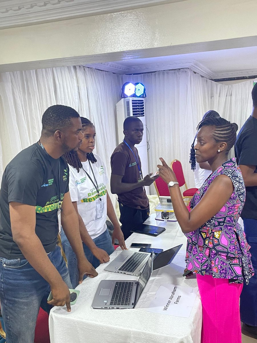cadef_ng's tweet image. Live from the exhibition floor✨

Our greenlabs Cohort 2 innovators are showcasing bold, practical concepts designed to transform our food systems and power the green economy.

Which innovations will be crowned today?

Join the live now: youtube.com/live/5DYBC6Uv3…

#CADEF #greenlabs