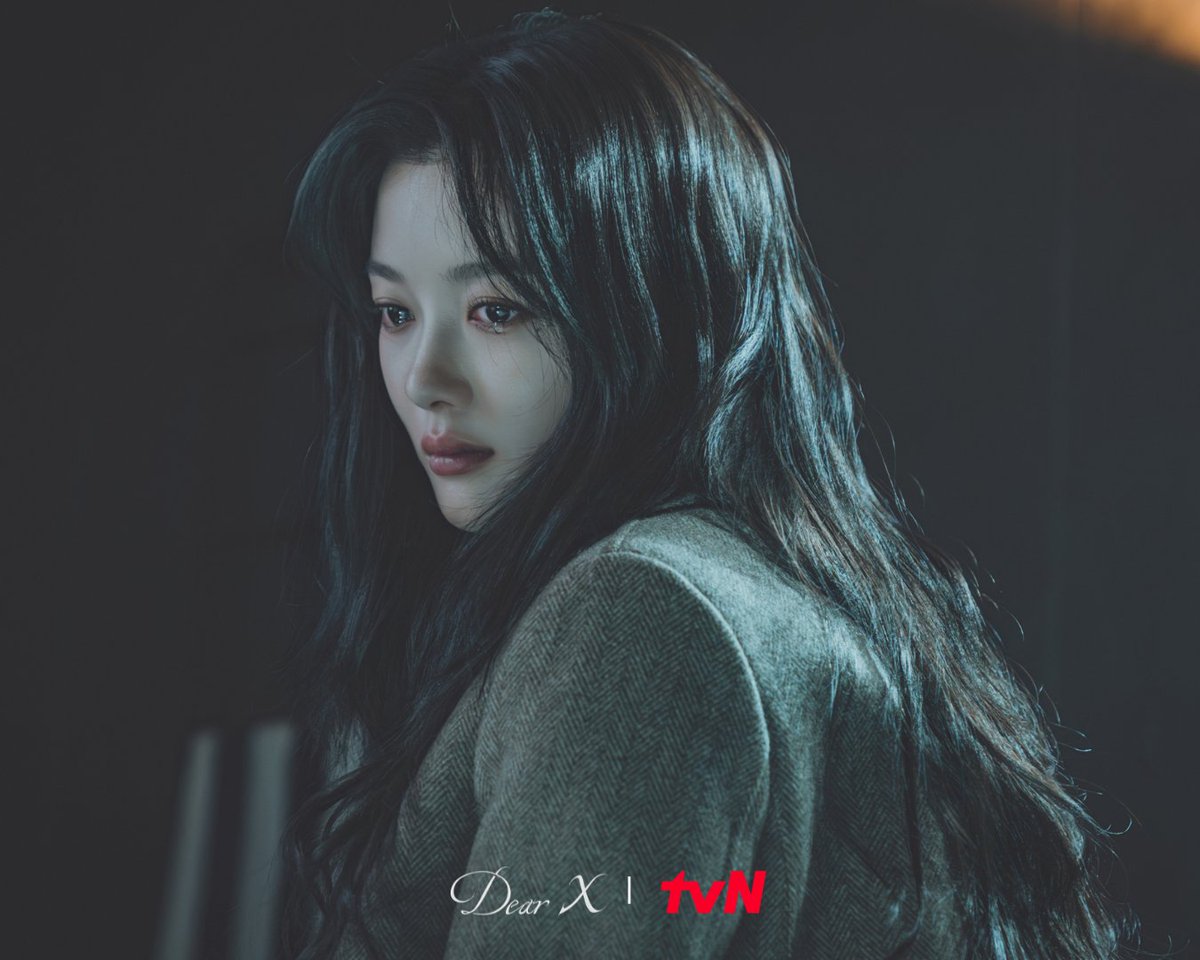 tvN_Asia's tweet photo. In a world full of enemies, he’s the shield 🖤⁣
⁣
#DearX ⁣
Every Thursday &amp; Friday 21:15 (GMT+8)⁣
⁣
#tvNAsia #BestKoreanEntertainment #KimYooJung #KimYoungDae #KimDoHoon #LeeYulEum https://t.co/Up1WNRywrQ